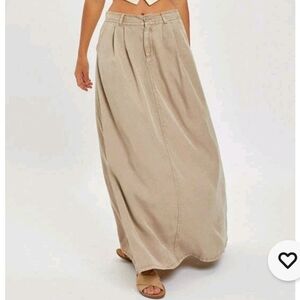 ❄️Risen Full Length Tencel Taupe Skirt Size L